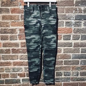 Camouflage Jeans